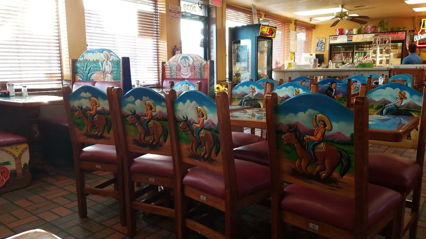 Restaurant interior 10